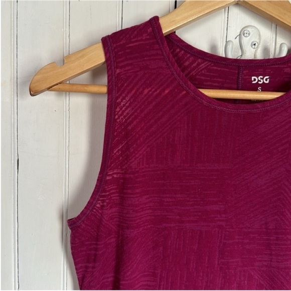 DSG Tank Top Dark Pink Size S - Picture 2 of 6